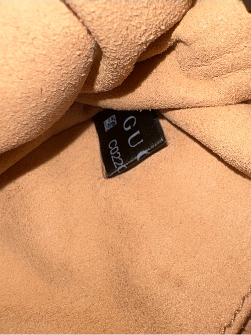 Gucci Black Quilted GG Marmont Matelasseé Belt Bag, Black and antique gold. - Picture 7 of 12